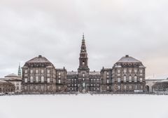 I Ruinerne under Christiansborg Slot åbner Nationalmuseet snart en ny udstilling, der stiller skarpt på tre hekseprocesser, der fandt sted på det daværende Københavns Slot.