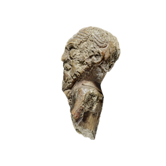 Vikingefigur set fra siden. Foto: Roberto Fortuna, Nationalmuseet.