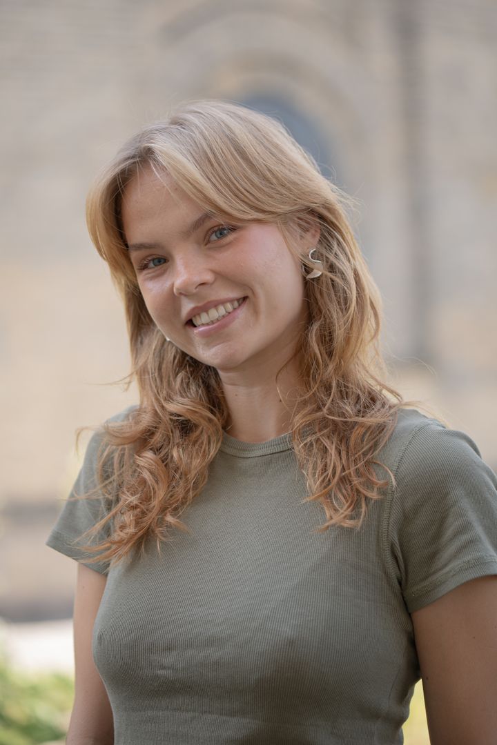 Amanda Frederikke Traun spiller rollen som Olivia