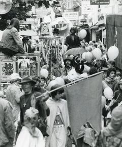 Stemningsbilledet stammer fra Aarhus Festuge på Strøget anno 1980.