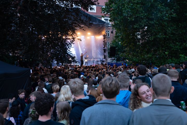 Aarhusianske koncertarrangører har igen fået frie tøjler til at bestemme programmet en hel dag i Mølleparken under Aarhus Festuge.