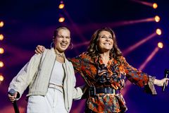 Foto af DAYYANI og Lis Sørensen til  'Aarhus Forbindelser – Lyden af Festugen gennem 60 år'.