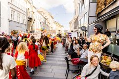 Foto fra jubilæumsarrangementet i Aarhus Midtby 'Hele Aarhus Fejrer'.