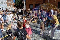 Foto fra jubilæumsarrangementet i Aarhus Midtby 'Hele Aarhus Fejrer'.