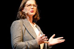 Vært på erhvervskonference I Morgen er Marchen Neel Gjertsen, Ansvarshavende Redaktør hos JP. Billedet stammer fra 2024, hvor Neel Gjertsen også var vært.