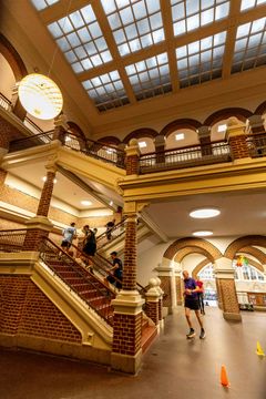 Sidste år gik turen gennem Læssøesgades Skole