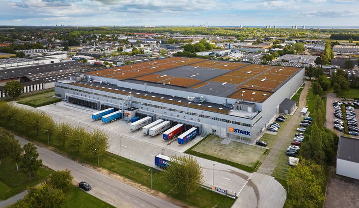 STARKs nye nationale distributionscenter i Brøndby skal på sigt samle op til 50.000 varenumre under ét tag.
