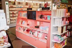 Et af de nyere initiativer i Matas - Hot On Social, der viser de nyeste trends på de sociale medier, direkte i butikkerne