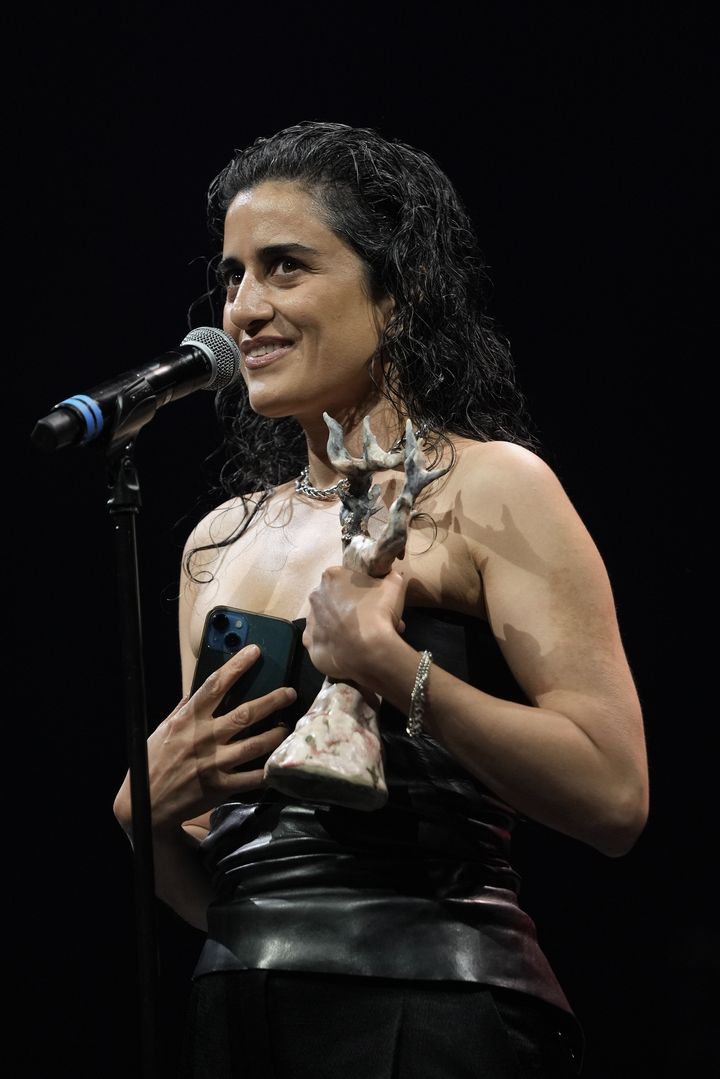 Özlem Saglanmak modtager prisen "Bedste hovedrolle - film"