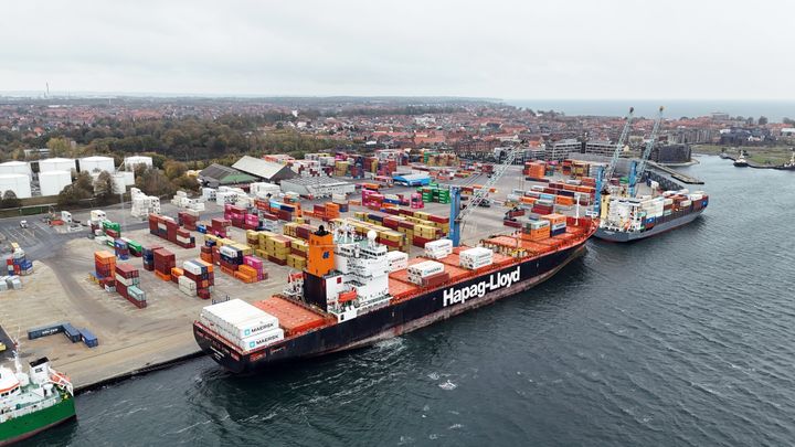 Den 23. oktober var første gang, at der er to containerskibe på samme tid ved den nye containerterminal på Fredericia Havn.