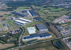 Det fjerde generiske byggeri i Taulov Dry Port er 32.000 m2 og opføres med syv haller á en størrelse på mellem 3.700-5.300 kvadratmeter.