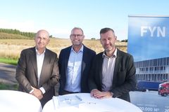 Offentliggørelse af udviklingsaftalen for Fyn Dry Port. Christian Herskind (tv), Anders Møllegård (m) og Peder Tind (th)