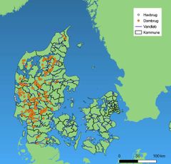 Figur 2. Landkort med placering af de danske dambrug markeret med orange.