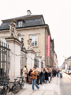 Kø foran Designmuseum Danmark ved tidligere lejlighed. Foto: Luka Hesselberg