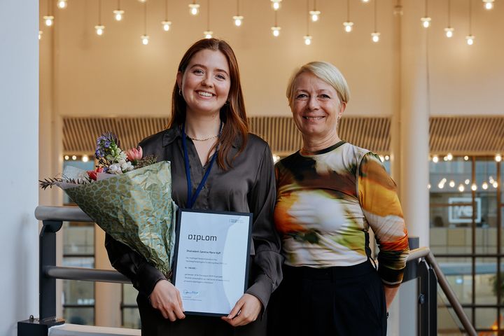 Caroline Vyff og Susanne Kleist (formand for Tandlægeforeningen)