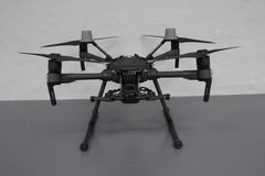 På auktionen er det også muligt at byde på denne DJI Matrice 210 drone, der er en topmoderne professionel drone.