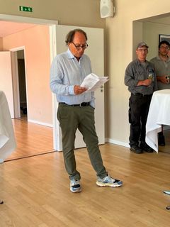 Formand for Nakskov Almene Boligselskab, Michael Demsitz holder tale ved markeringen af boligselskabets 80 års jubilæum. Foto: Boligkontoert Danmark
