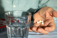 Danske Regioner vil have evalueret Medicinrådet