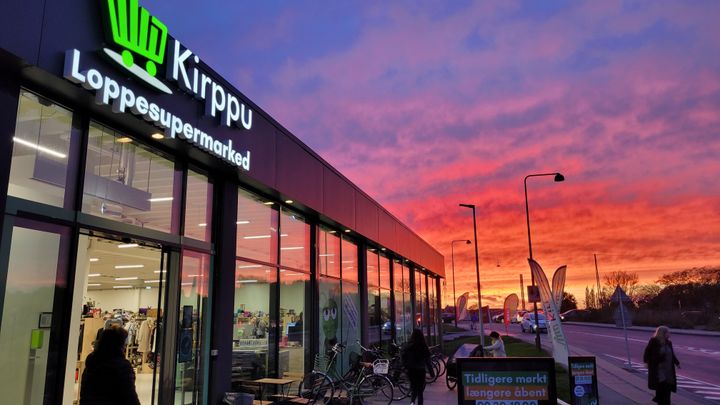 Kirppu Valby om aftenen