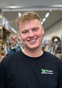 Butikschef Mathias Wiberg glæder sig til en festlig dag.