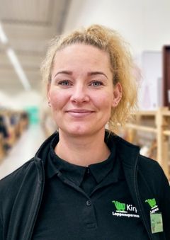 Butikschef Anette Nutzhorn glæder sig til at byde hele byen indenfor til fødselsdagsfest for både store og små.