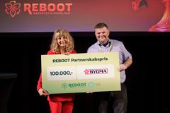 REBOOT Awards hylder virksomheder, der med visionære og bæredygtige løsninger inspirerer til grøn omstilling og skaber værdi for fremtiden. Bygma Group blev hædret med Partnerskabsprisen for deres banebrydende arbejde med cirkulær økonomi og stærke partnerskaber, der reducerer CO2-udledningen i byggebranchen.