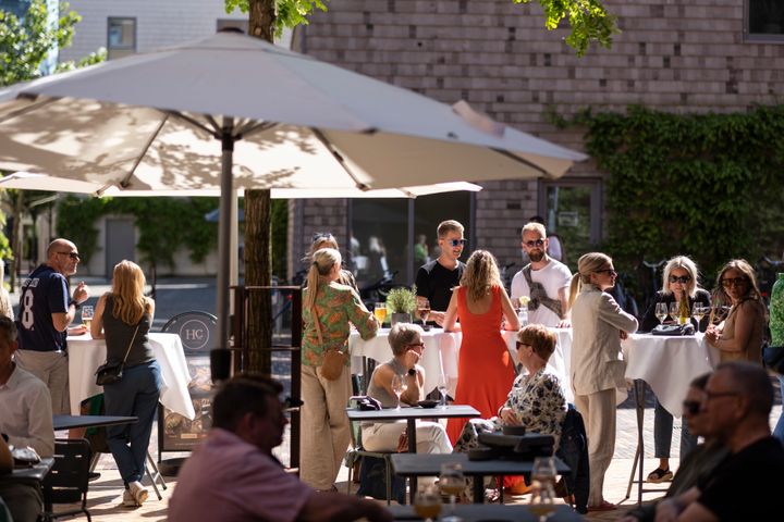 Solloungen foran Hotel Odeon