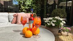 Aperol Spritz og Sarti Spritz til Loungebar på Hotel Odeon