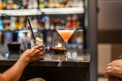 Cocktails i baren på Hotel Odeon