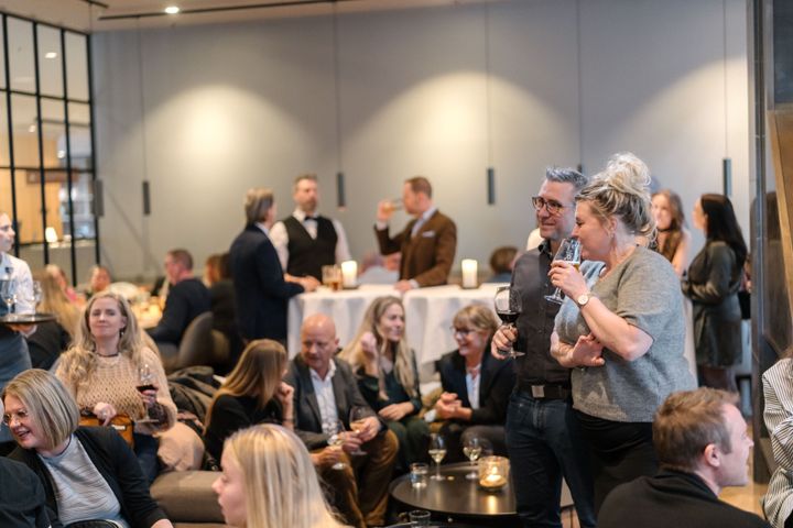 Loungebarstemning på Hotel Odeon
