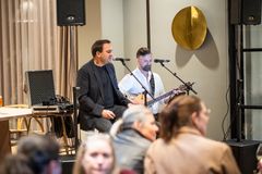 Odense mest populære musikalske duo live til Loungebar på Hotel Odeon