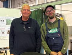 Uddannelseskoordinator Jimmy Frederiksen, Nordisk Staal A/S og Mikkel ser begge frem til, at Mikkel begynder som voksenlærling i januar måned.