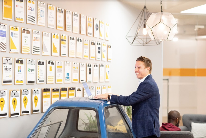 Ejendomsmæglerkæden Brikk giver sælgere et mere gennemskueligt og billigere boligsalg.