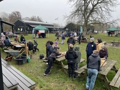 Omkring 250 elever samlet til Vandets Dag 2026 på Randers Naturcenter.