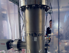 Setup with helium cooling