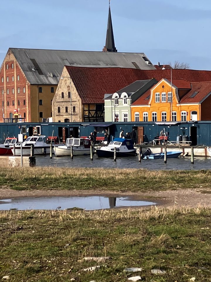 Sabina Pultz undersøger, hvordan mennesker i udkantsbyer oplever værdighed og uværdighed i deres liv - i Nakskov (billedet), Guingamp i Frankrig og i North Adams i Massachusetts.