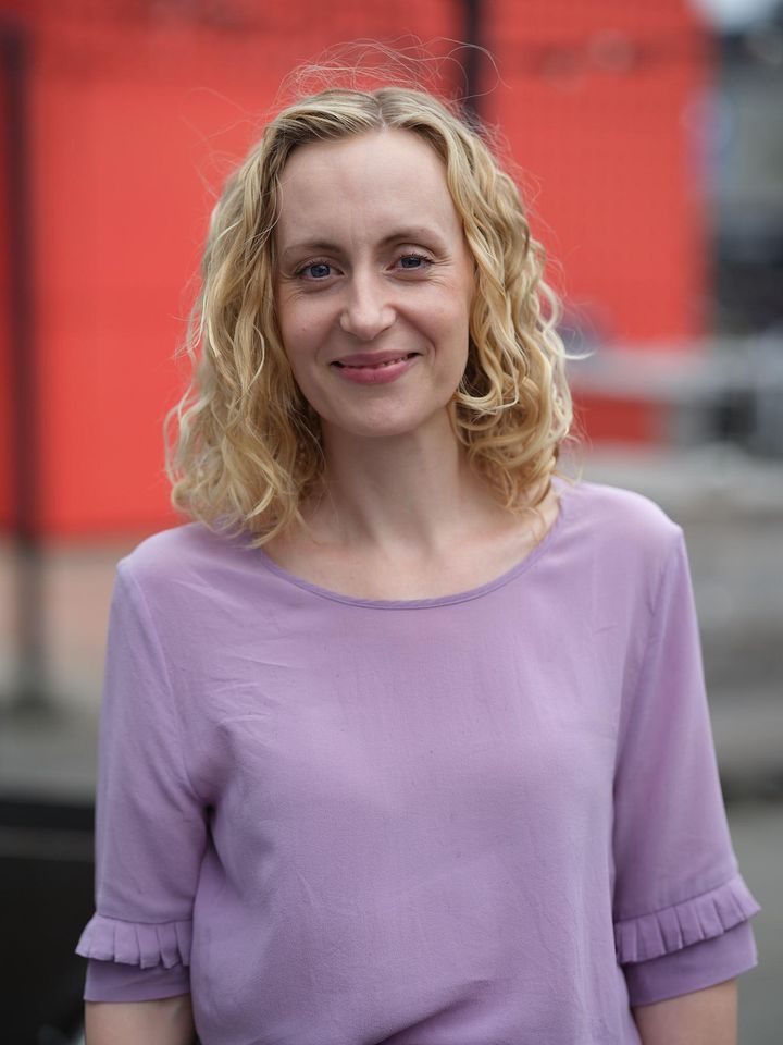 "Jeg ser det som min opgave at bringe børns egne erfaringer og stemmer ind i det politiske og faglige rum," siger Sarah Alminde.