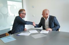Prorektor Bjørn Thomassen fra Roskilde Universitet og vicedirektør Morten Ziebell fra Sjællands Universitetshospital.