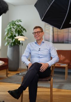 Lars Frelle-Petersen under interview på sit kontor på Holmens Kanal.