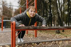 Når kvinder går i overgangsalderen reduceres de gavnlige effekter af fysisk aktivitet