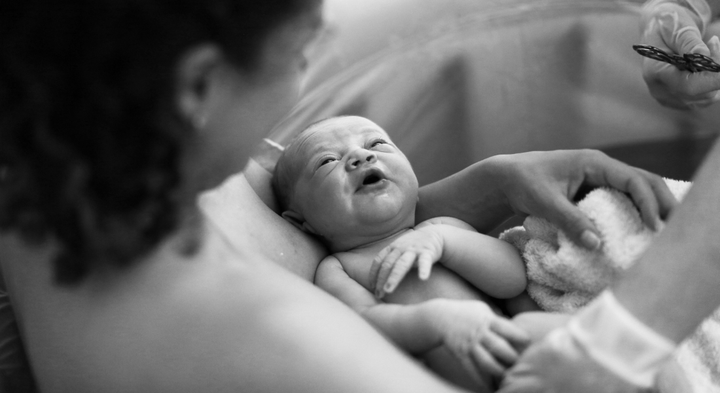 "På nuværende tidspunkt er der dårlig sammenhæng mellem bedste viden og praksis, og det er uacceptabelt for kvinder og børns sundhed,” siger Nanna Maaløe. Foto: Canva.