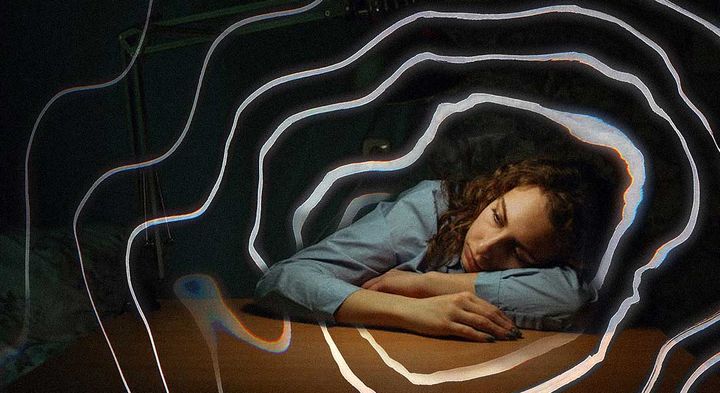 ”Vi ved, at dårlig søvn og depressive symptomer ofte hænger sammen, men med vores kortlægning forstår vi nu bedre, hvordan en række andre mekanismer potentielt kan holde problemet i live,” siger forsker bag nyt studie.