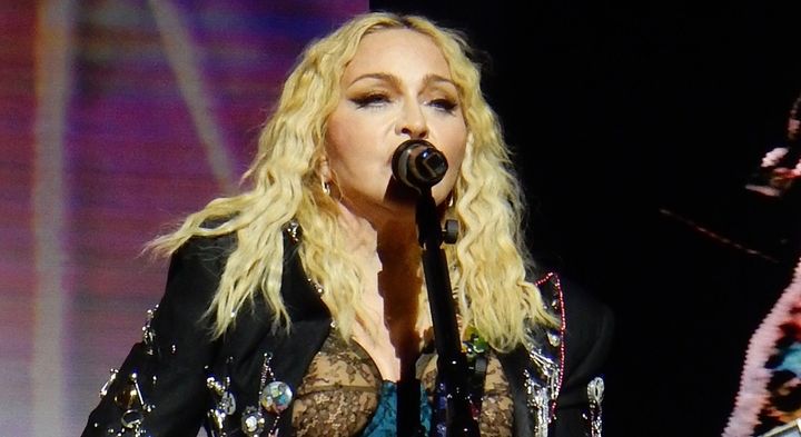Madonna under en koncert i 2023.