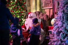 Der er i år bygget en ny smuk landsby, hvor børnene kan møde verdens rareste julemand