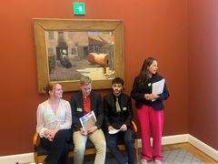 Fire Samfundsformere klar til foretræde for Folketingets Transportudvalg. Fra venstre: Ane Helt Zielke, Jakob Fuglsang Andersen, Jonathan Gosney og Amanda Birgit Hansen.