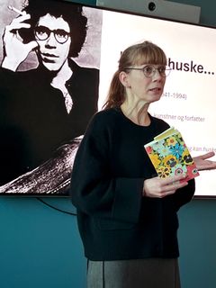 Forsker og projektleder Marianne Raakilde Jespersen faciliterede workshoppen for medarbejderne på afdelingen.