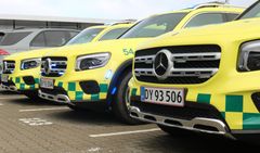 Etablering af to sygebesøgsbiler tilknyttet Præhospitalet, og med base på hhv. Regionshospitalet Horsens og Regionshospitalet Gødstrup. Der afsættes 5,6 mio. kr./år i varige økonomiske midler. Derudover vil Præhospitalet samtidigt selv af egne budgetmidler foranstalte en sygebesøgsbil med base på Regionshospitalet Randers. Foto. Præhospitalet, Region Midtjylland