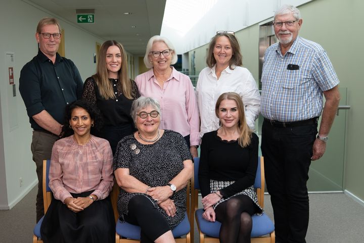 Udvalget for lighed i sundhed har sat gang i arbejdet med et styrket samarbejde mellem region og civilsamfund.  Medlemmer af udvalget Bent B. Graversen (V), Stine Damborg (K), Annette Roed (S), Inger-Marie Tryde (NB), Elvin Hansen (S), Purnima Erichsen (K),  Else Kayser (EL) (formand), Louise Høeg (V) (næstformand).