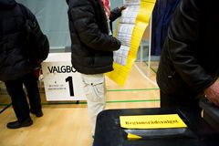 Fristen for at melde sig som kandidat til regionalvalget er nu udløbet, og der er anmeldt 16 politiske partier i alt 263 kandidater til regionalvalget den 18. november 2025.