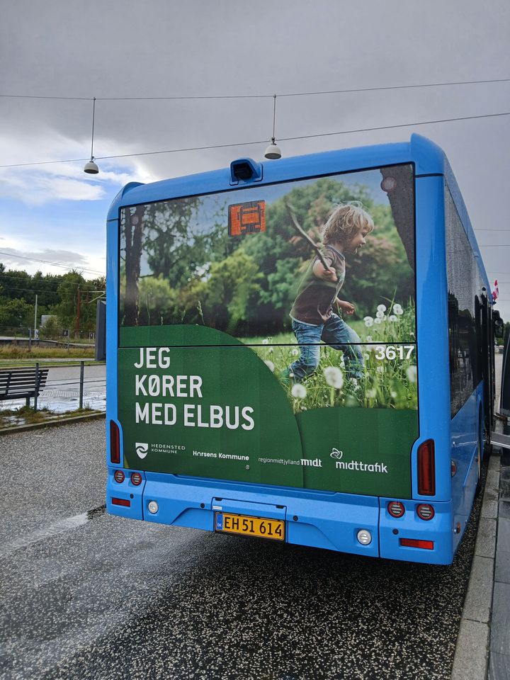 Nye elbusser på vej til Østjylland og Djursland – et vigtigt skridt mod CO₂-neutral regional trafik.